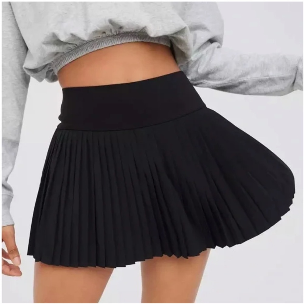 NWT Aerie Pleated Tennis Skort Skirt with Shorts Black Size M